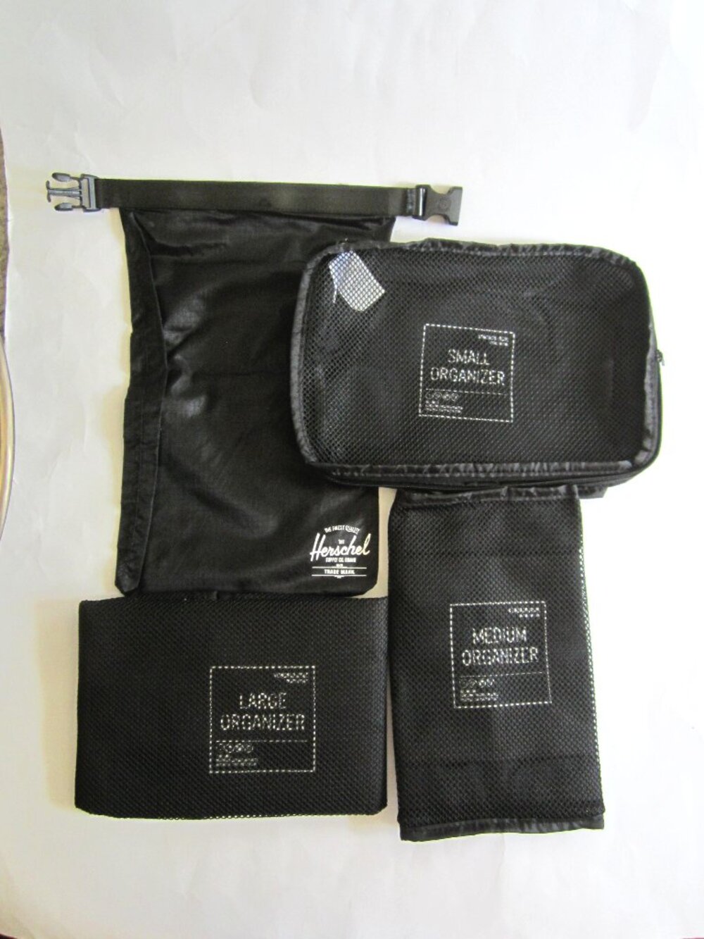 Herschel Supply Company Black Travel Organizer 4 Pcs